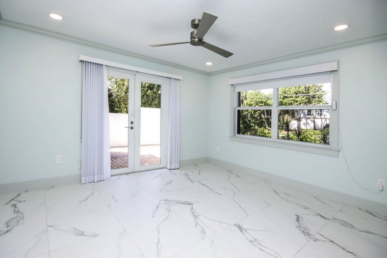 1054 Blue Heron Dr, Sanibel, FL 33957 Photo