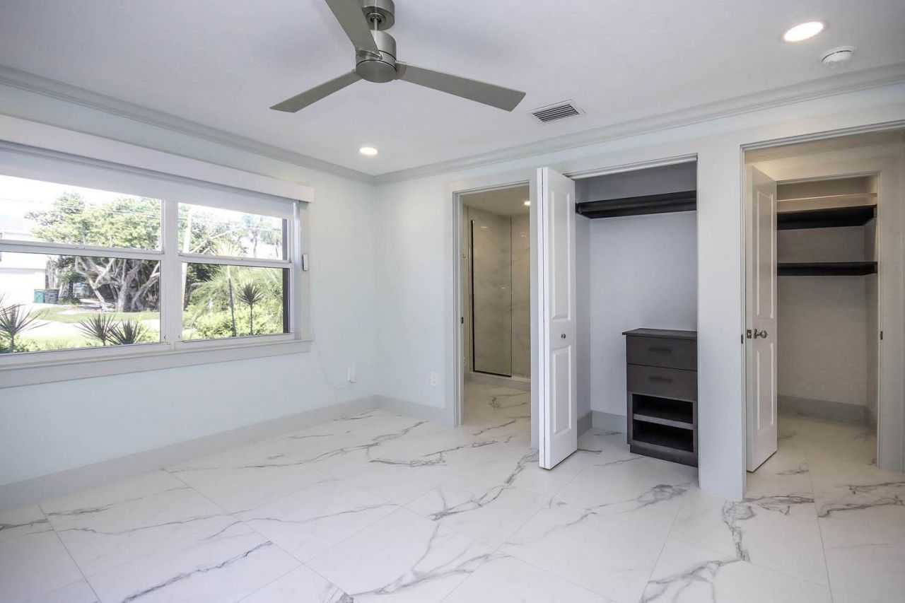 1054 Blue Heron Dr, Sanibel, FL 33957 Photo