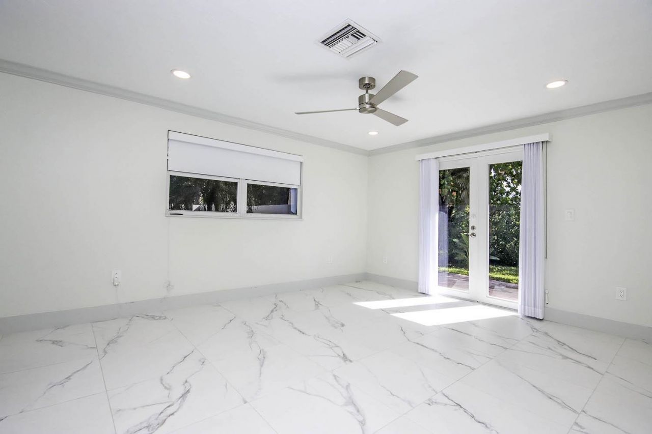 1054 Blue Heron Dr, Sanibel, FL 33957 Photo