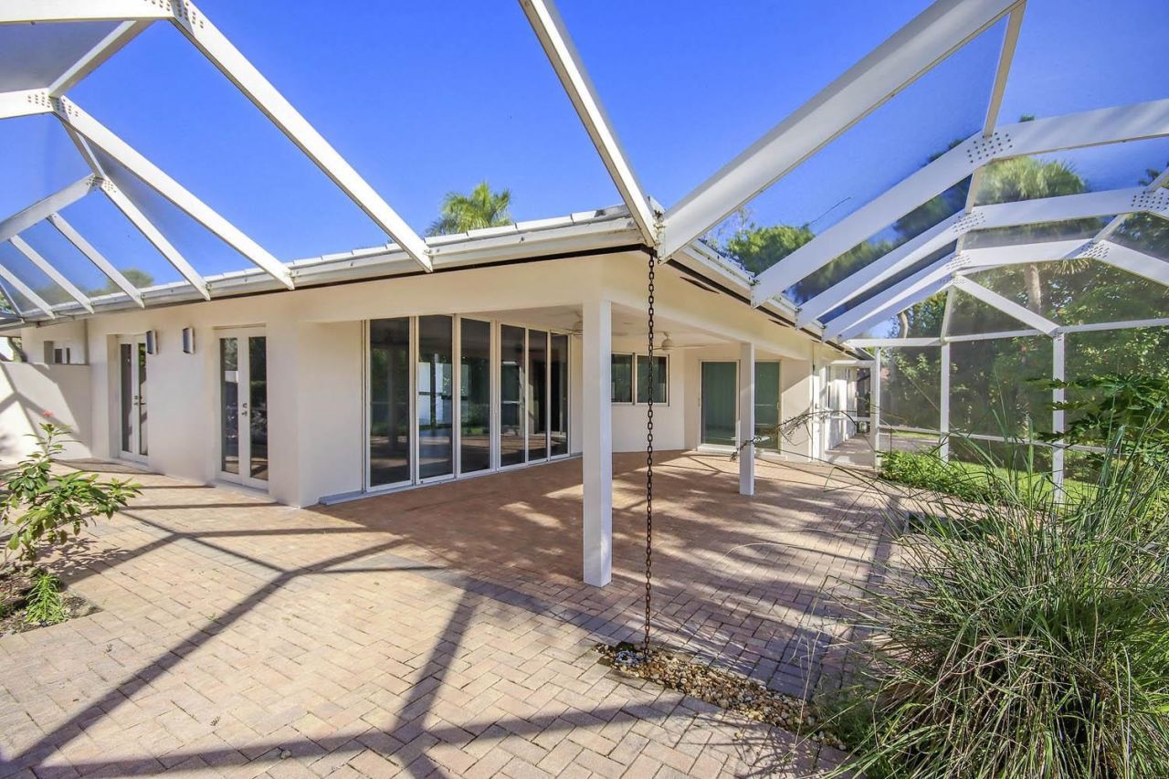 1054 Blue Heron Dr, Sanibel, FL 33957 Photo