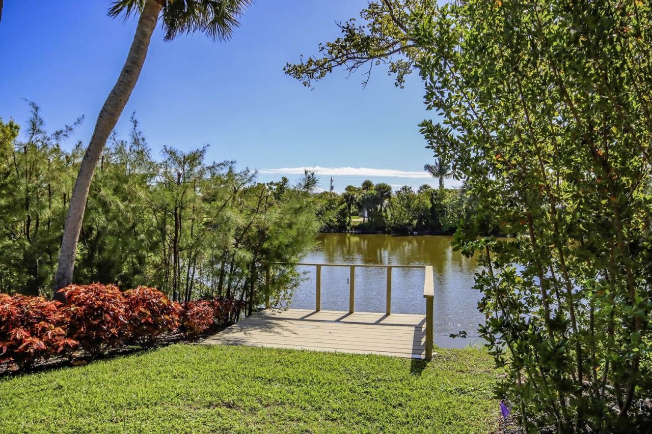 1054 Blue Heron Dr, Sanibel, FL 33957 Photo