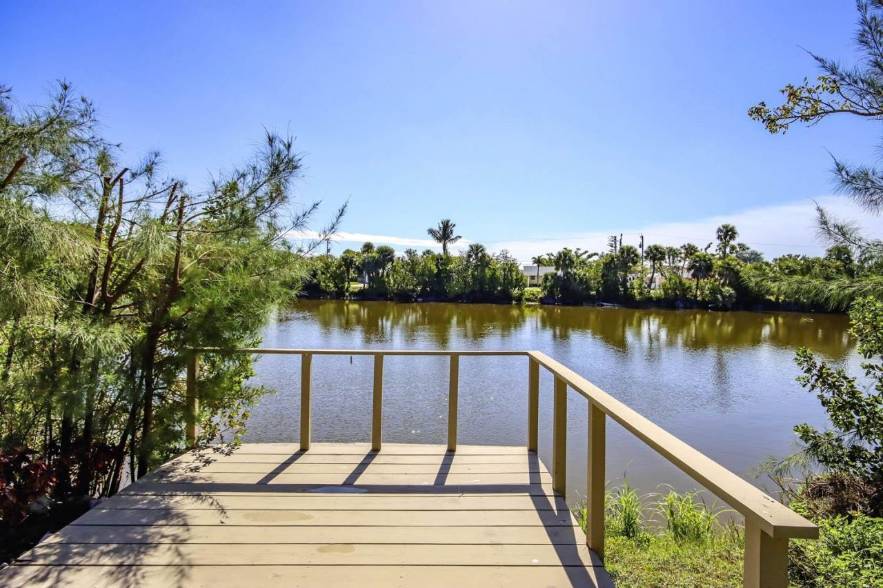 1054 Blue Heron Dr, Sanibel, FL 33957 Photo