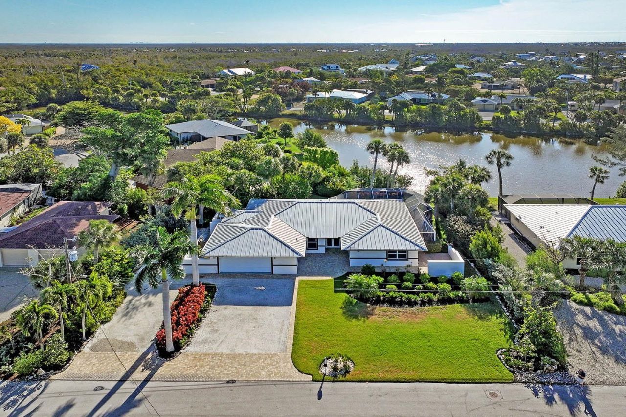1054 Blue Heron Dr, Sanibel, FL 33957 Photo