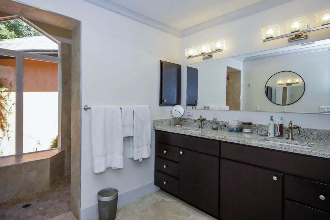 1066 Blue Heron Dr, Sanibel, FL 33957 Photo