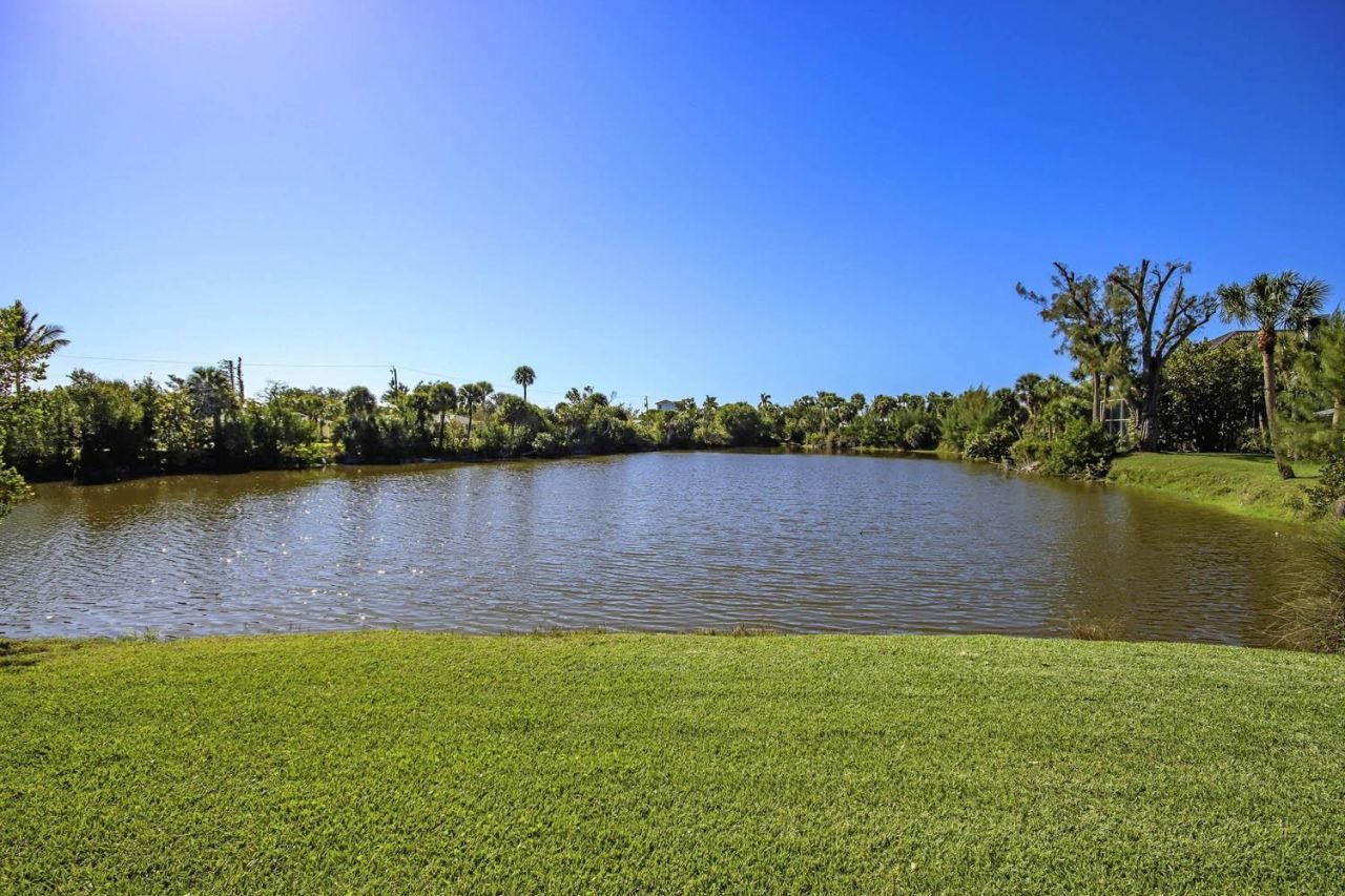 1066 Blue Heron Dr, Sanibel, FL 33957 Photo