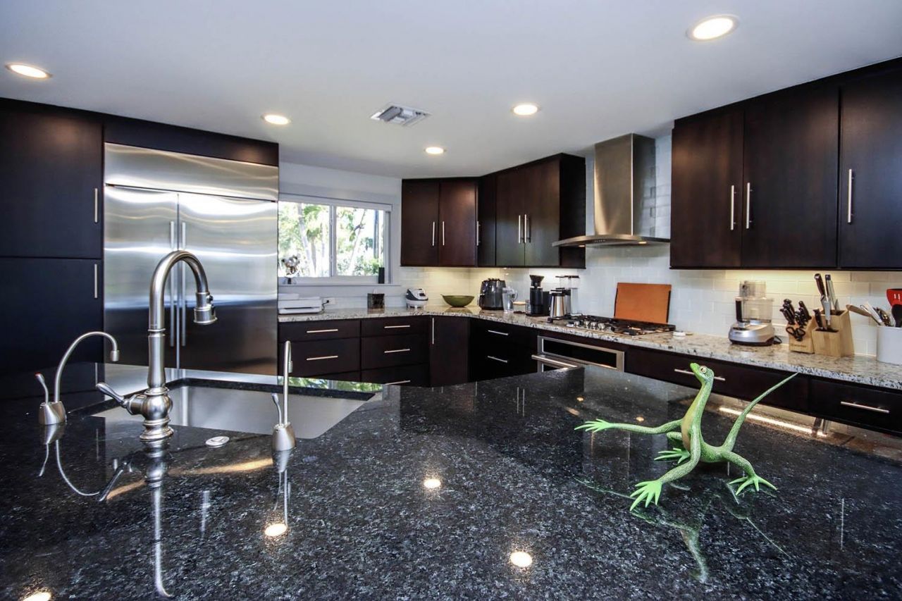 1066 Blue Heron Dr, Sanibel, FL 33957 Photo