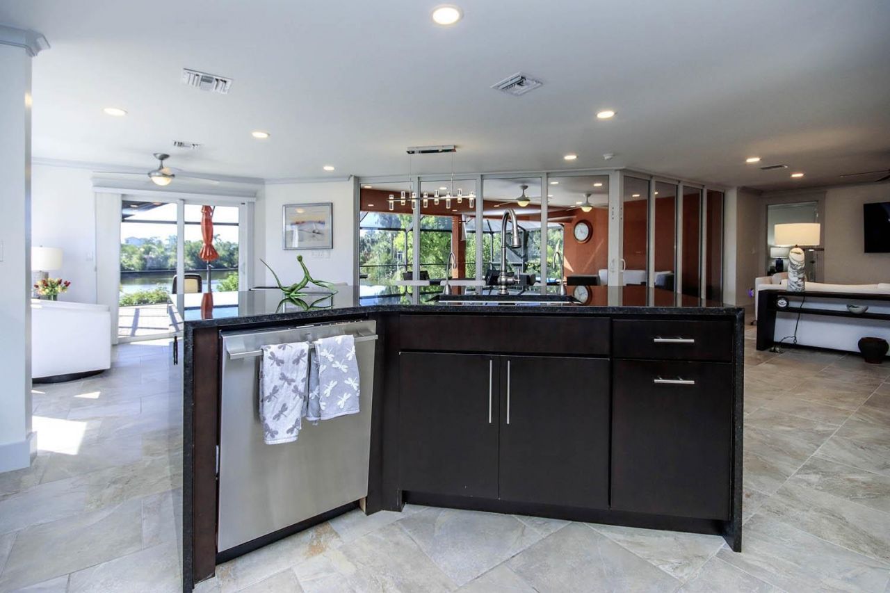 1066 Blue Heron Dr, Sanibel, FL 33957 Photo