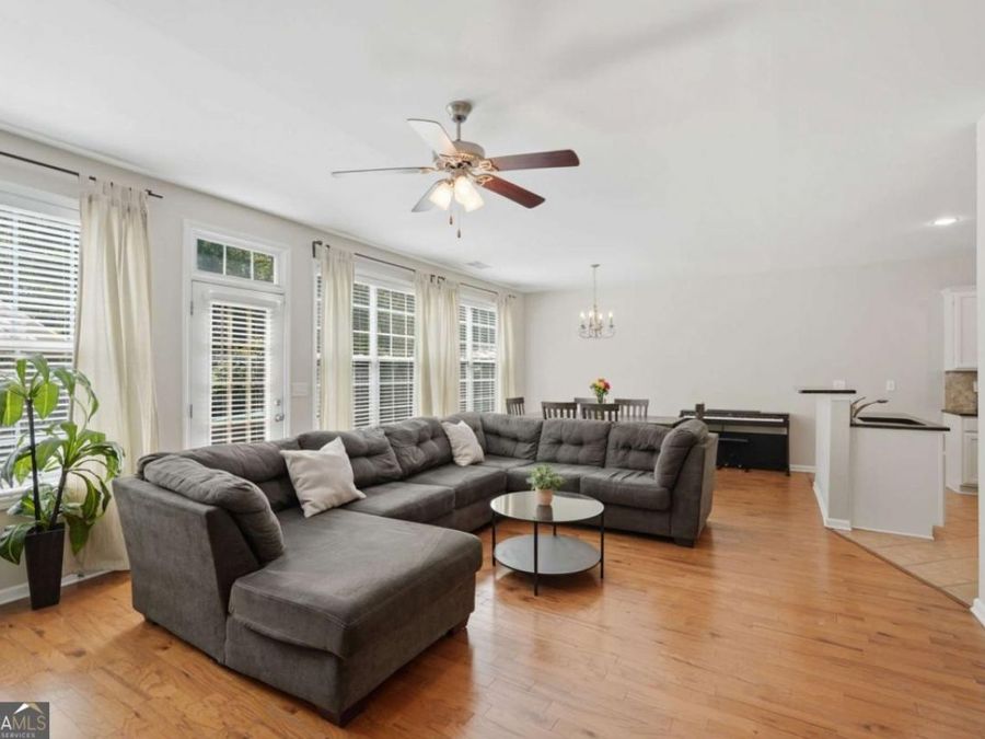Property Image 8