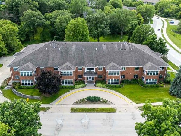 2601 Hickory Trl, Unit 7, Iowa City, IA 52245