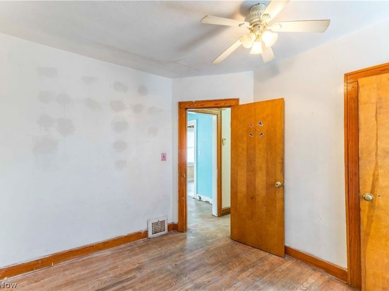 16007 Huntmere Avenue, Cleveland, OH 44110 Photo 13