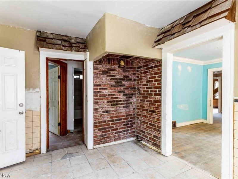 16007 Huntmere Avenue, Cleveland, OH 44110 Photo 19