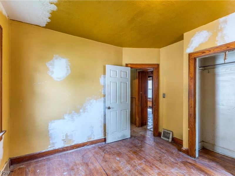 16007 Huntmere Avenue, Cleveland, OH 44110 Photo 25