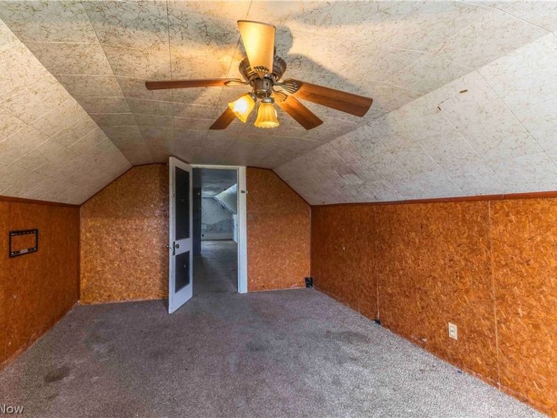 16007 Huntmere Avenue, Cleveland, OH 44110 Photo 35