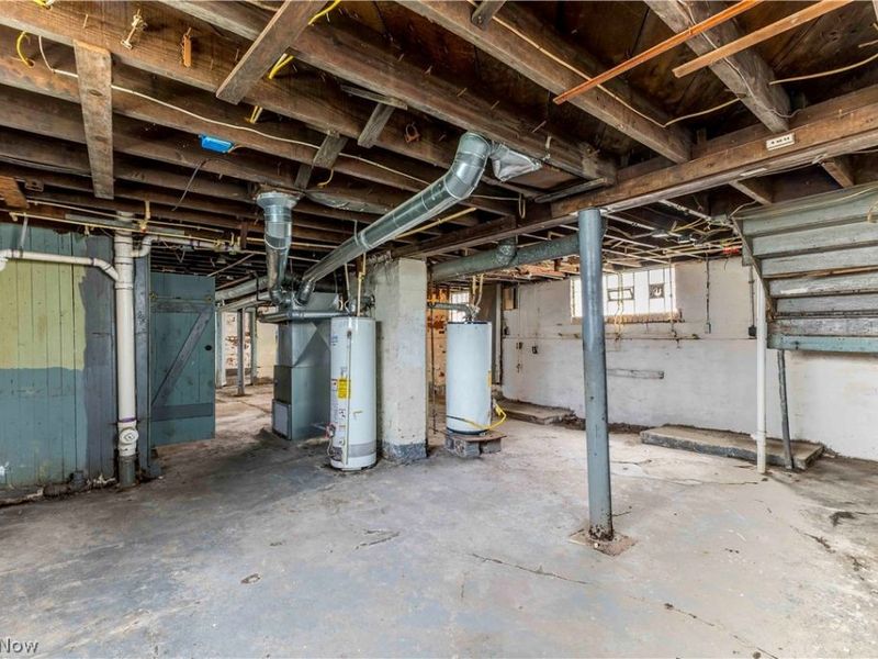 16007 Huntmere Avenue, Cleveland, OH 44110 Photo 39