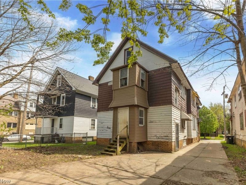 16007 Huntmere Avenue, Cleveland, OH 44110 Photo 4