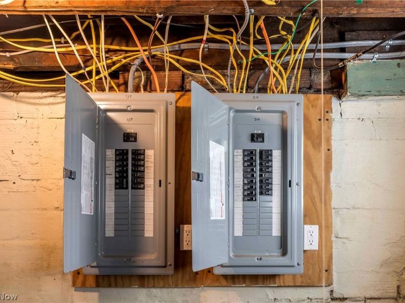 16007 Huntmere Avenue, Cleveland, OH 44110 Photo 41