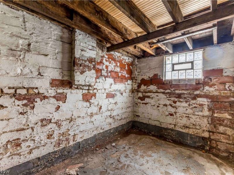 16007 Huntmere Avenue, Cleveland, OH 44110 Photo 42