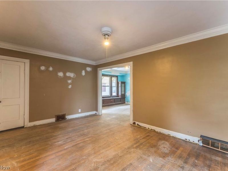 16007 Huntmere Avenue, Cleveland, OH 44110 Photo 7