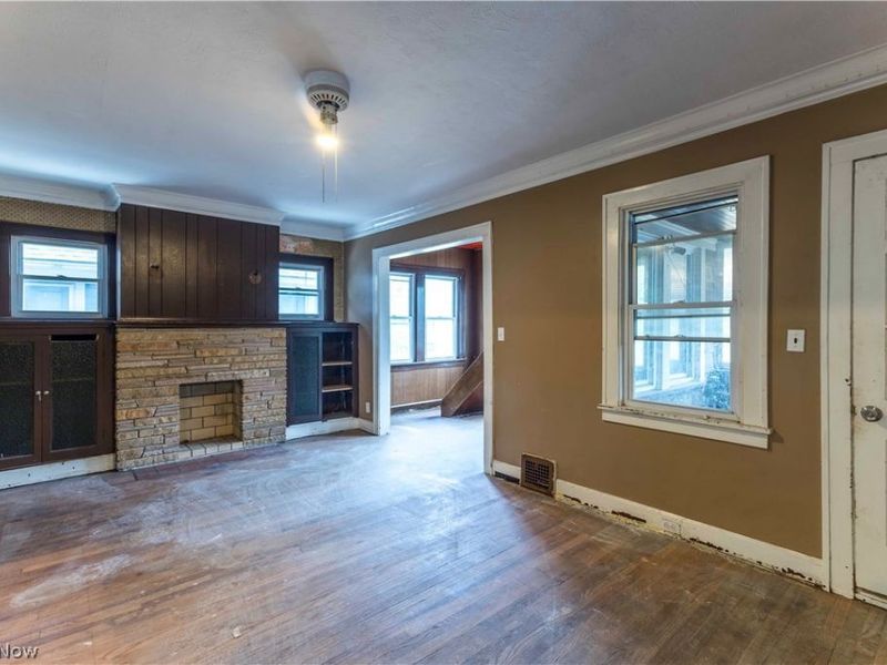 16007 Huntmere Avenue, Cleveland, OH 44110 Photo 9