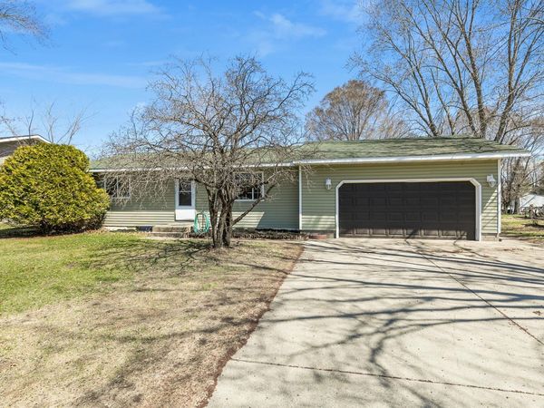 120 3rd Avenue NW, Rice, MN 56367