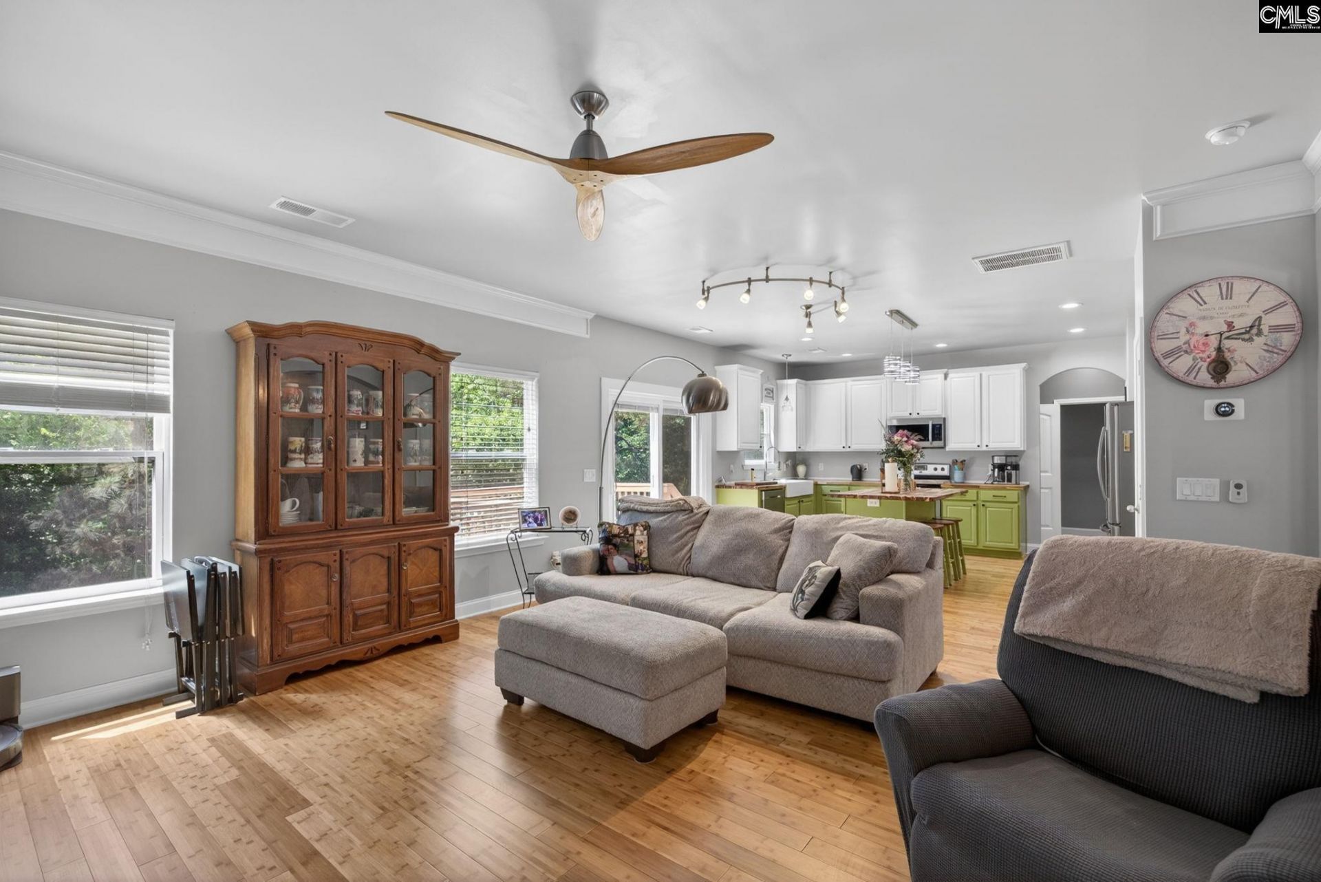 221 Allenbrooke Drive Photo 13