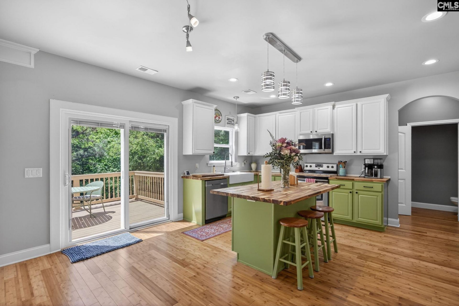 221 Allenbrooke Drive Photo 14