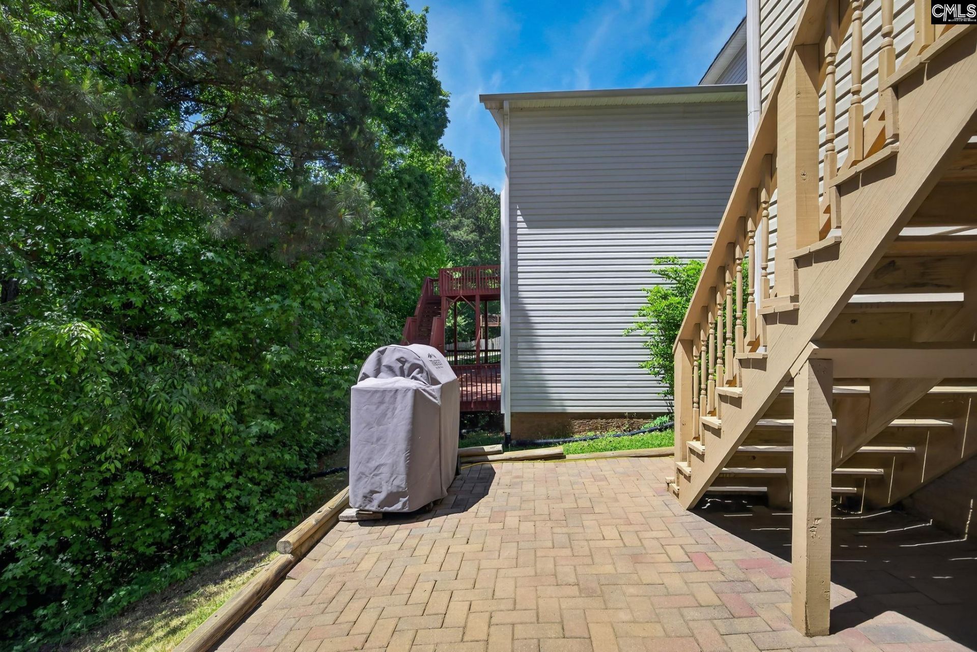 221 Allenbrooke Drive Photo 45