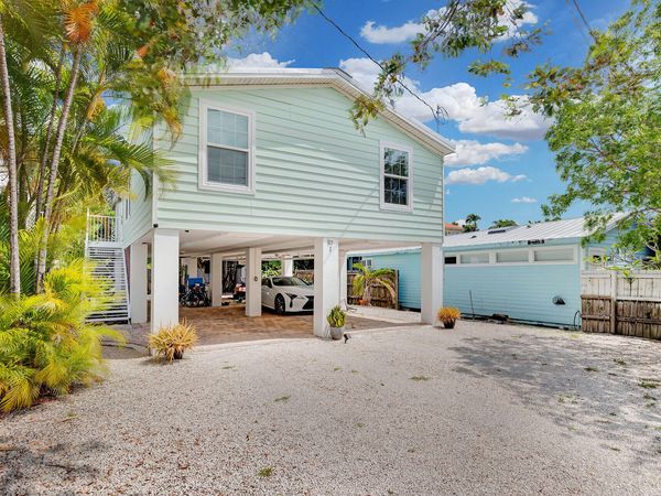 511 Avenue D, Unit 2, Big Coppitt, FL 33040