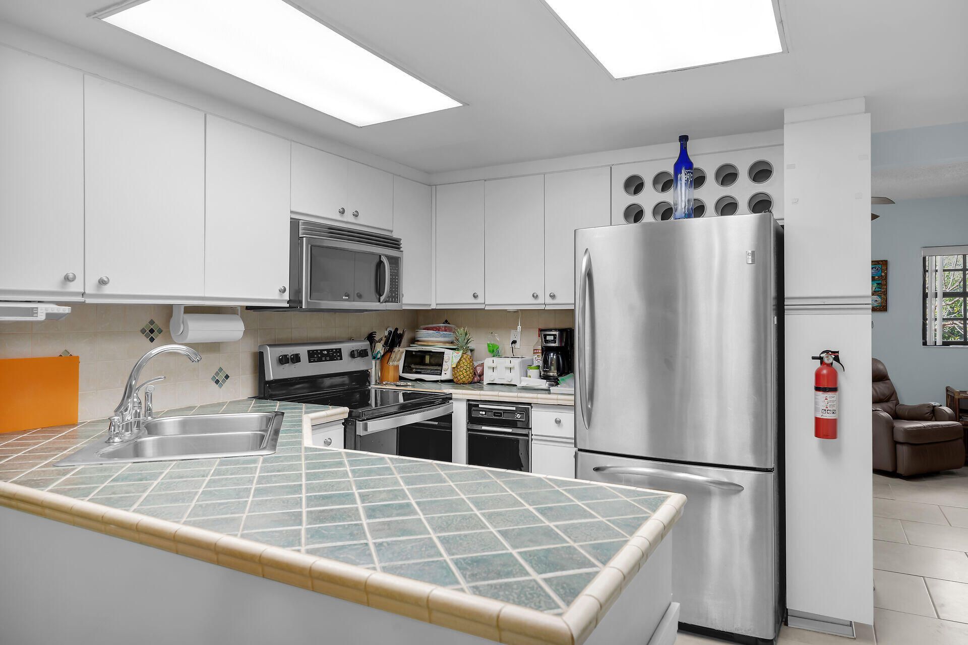 75710 Overseas Highway, Unit 1, Islamorada, FL 33036 Photo