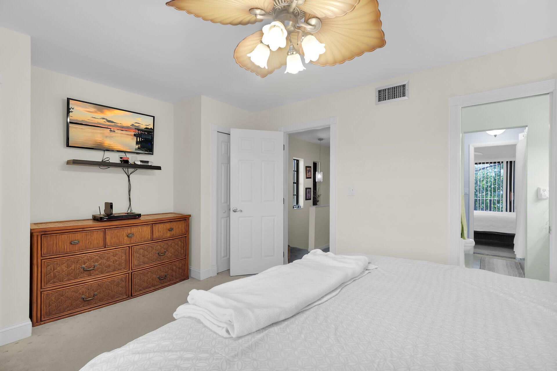 75710 Overseas Highway, Unit 1, Islamorada, FL 33036 Photo