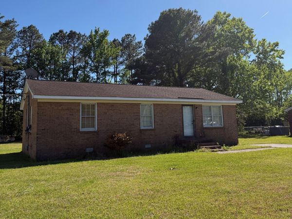 3246 Mobleys Bridge Road, Grimesland, NC 27837