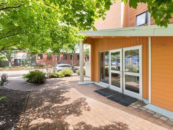 24 Bay State Road, Unit 20, Cambridge, MA 02138