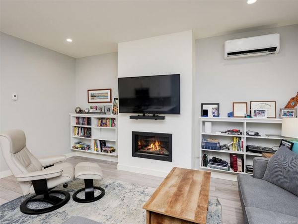 222 Lone Oak Pl , Langford, BC V9B 0X3