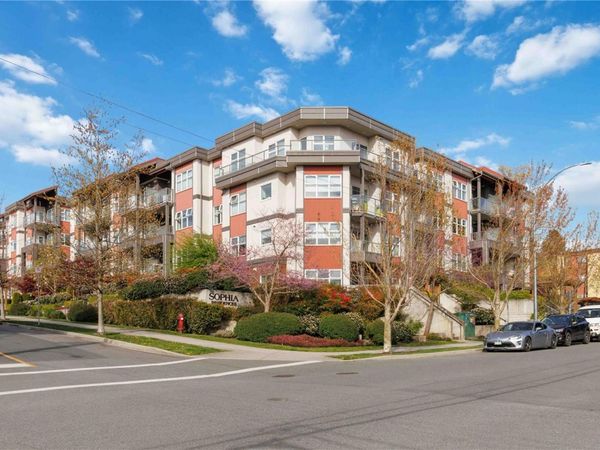 1000 Inverness Rd , Unit 107, Saanich, BC V8X 2S1