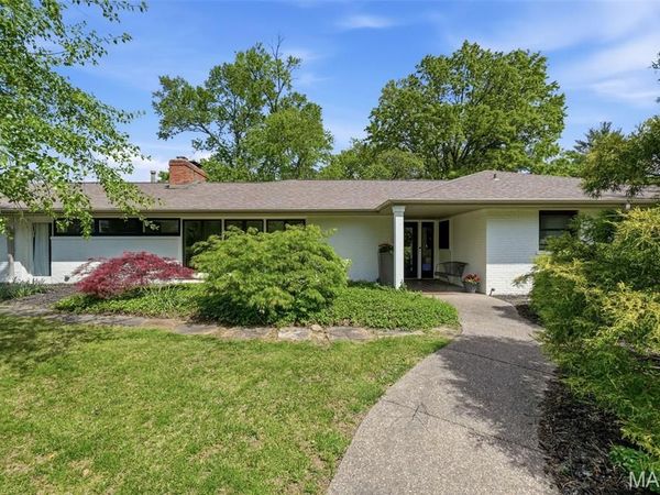 107 Stoneyside Lane, Olivette, MO 63132