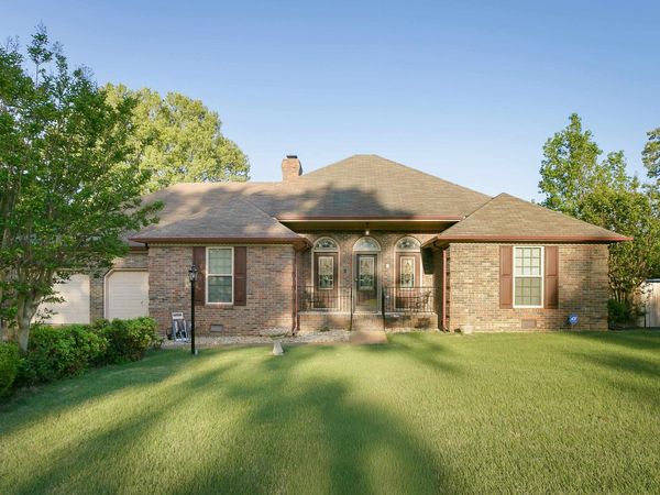 214 Oakview St, Florence, AL 35633