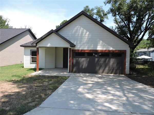 210 Holiday Drive , Gun Barrel City, TX 75156