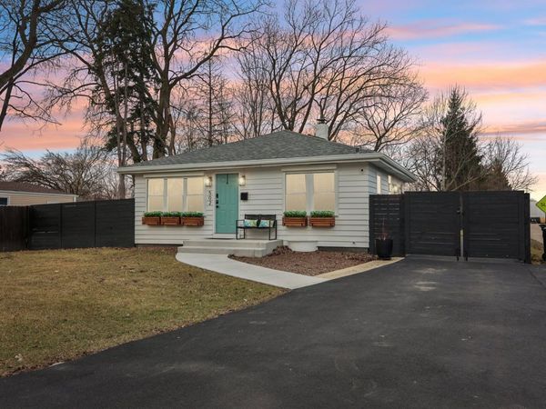 502 N Smith Street, Palatine, IL 60067
