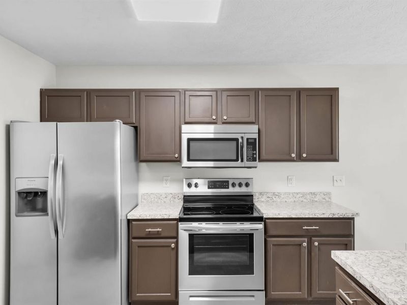 98 Bannock Drive, Hamilton Twp, OH 45039 Photo 11