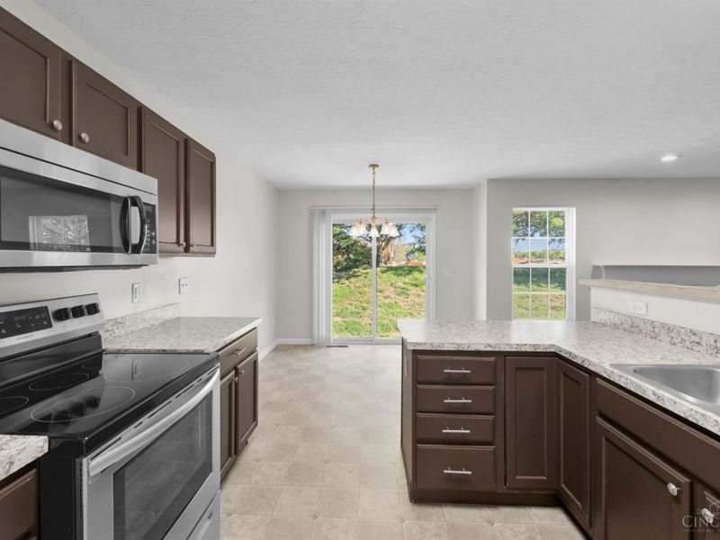 98 Bannock Drive, Hamilton Twp, OH 45039 Photo 13