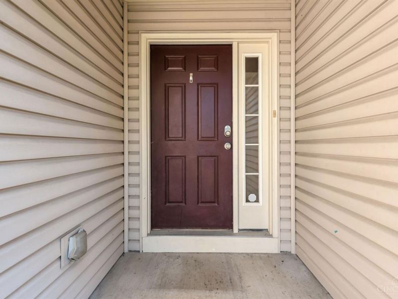 98 Bannock Drive, Hamilton Twp, OH 45039 Photo 2