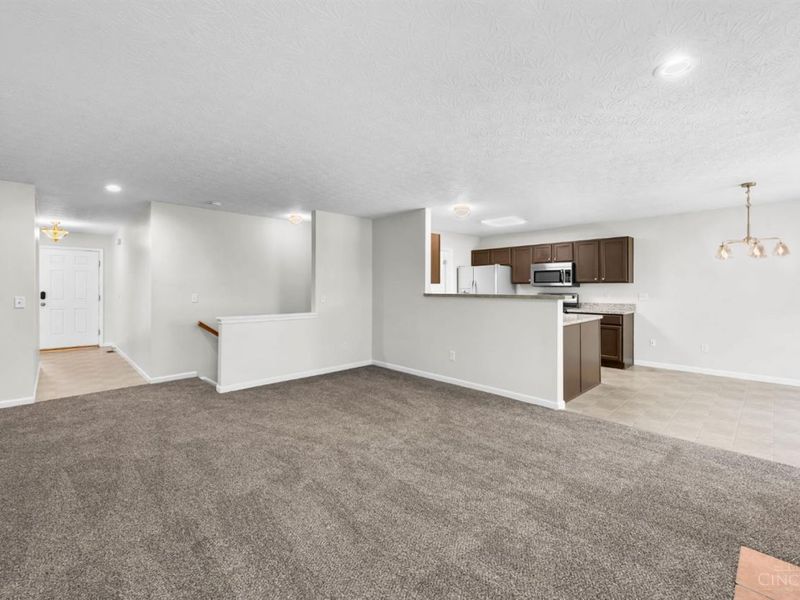 98 Bannock Drive, Hamilton Twp, OH 45039 Photo 7