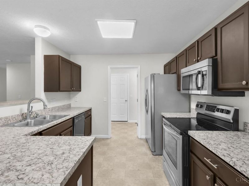 98 Bannock Drive, Hamilton Twp, OH 45039 Photo 9