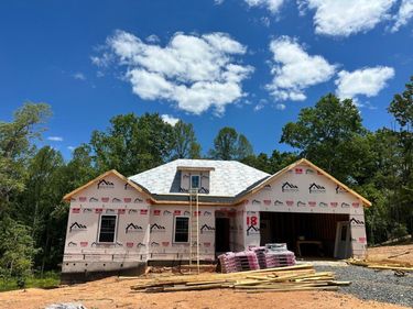 18 Somerset Drive, Appomattox, VA 24522