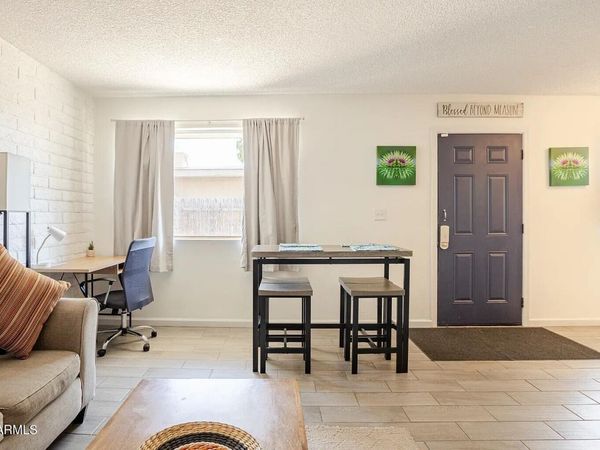 7031 N 80TH Avenue, Glendale, AZ 85303