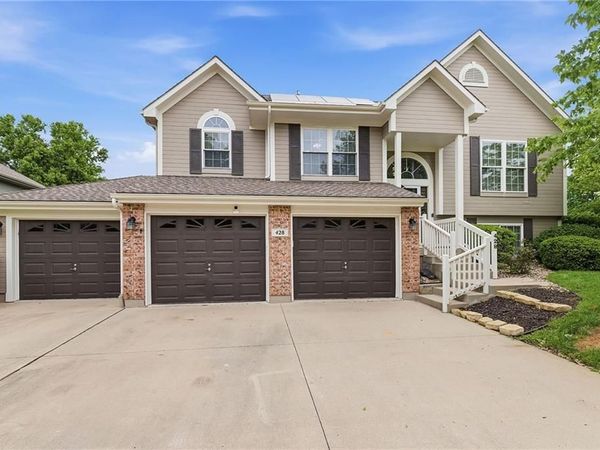 428 SW Seagull Street, Lee's Summit, MO 64082