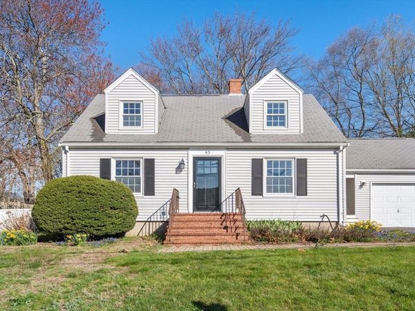 43 3rd St, Norwood, MA 02062