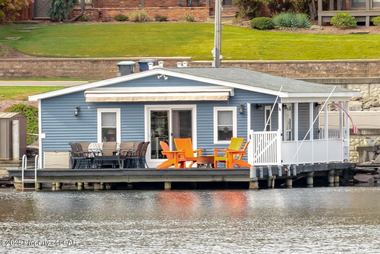 1258 Lakeside Drive Harveys Lake, PA 18618