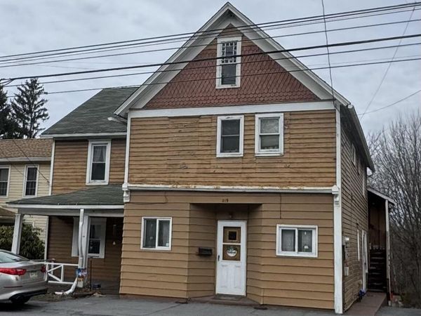 219 Main Street, Avoca, PA