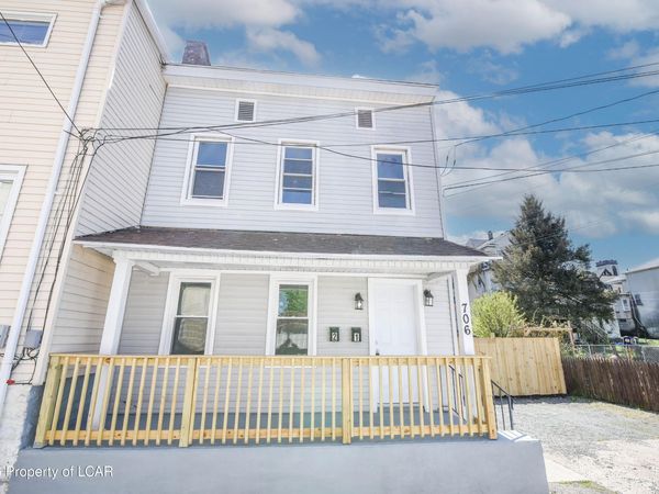 706 Lavelle Court, Scranton, PA 18505